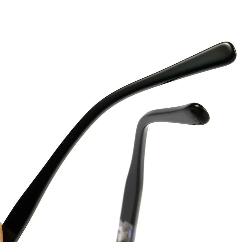 ME - DVG - 302 - MCROONS.COM